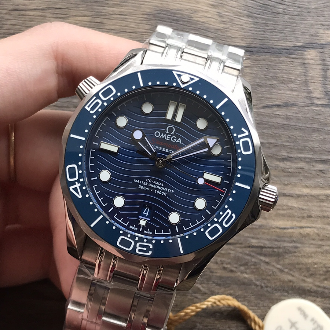 Seamaster Diver 300M 42 mm, Blue