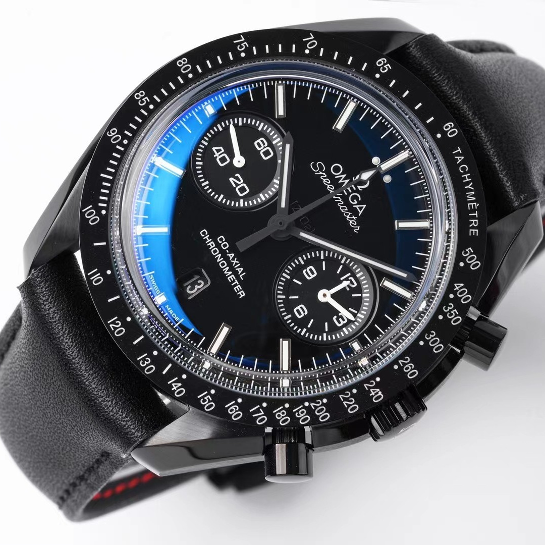 Speedmaster Dark Side of the Moon 44.25 mm, black ceramic on leather strap