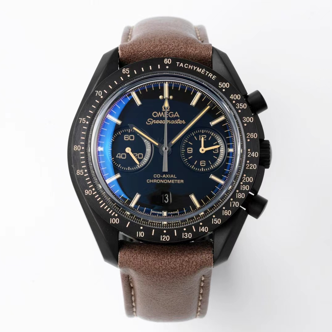 Speedmaster Dark Side of the Moon 44.25 mm, black ceramic on leather strap