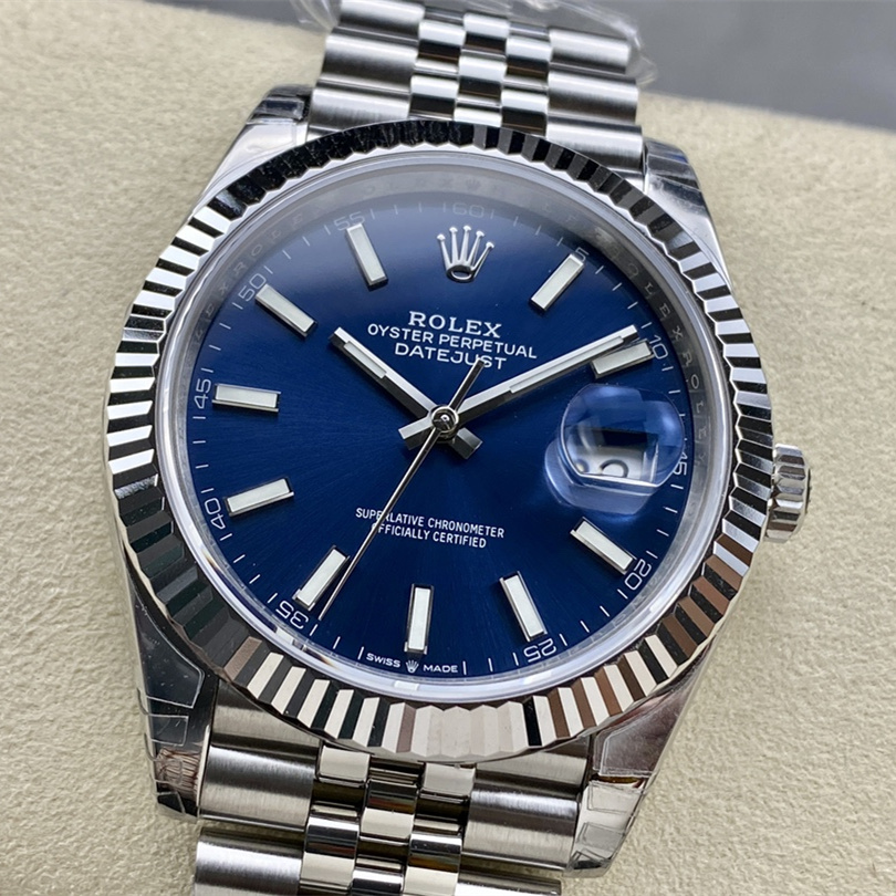 Datejust 41 Bright blue Oyster, 41 mm, Oystersteel and white gold