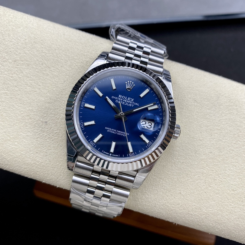 Datejust 41 Bright blue Oyster, 41 mm, Oystersteel and white gold