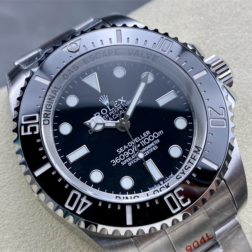 Sea-Dweller Oyster, 43 mm, Oystersteel