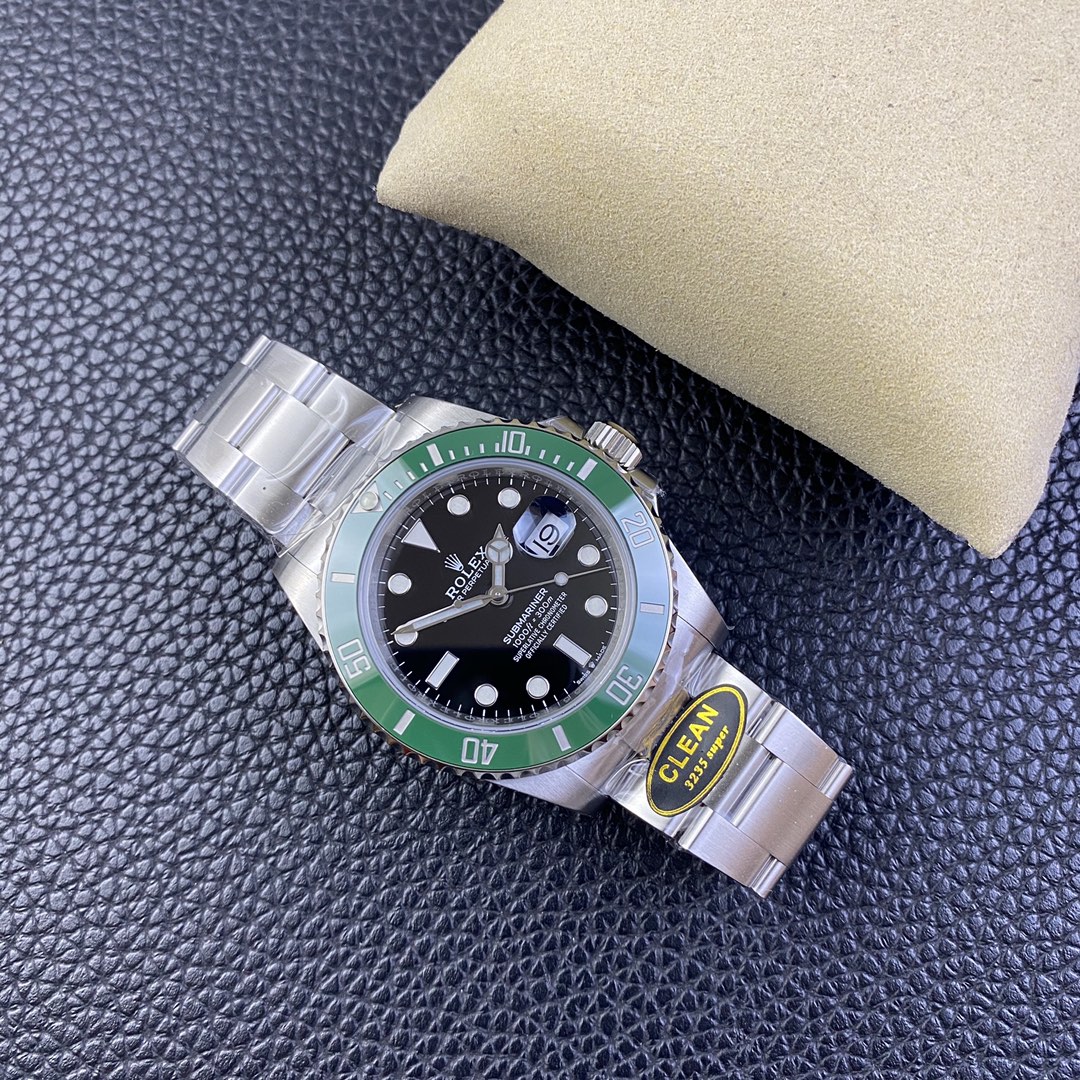 Submariner Date Green ceramic Oyster, 41 mm, Oystersteel