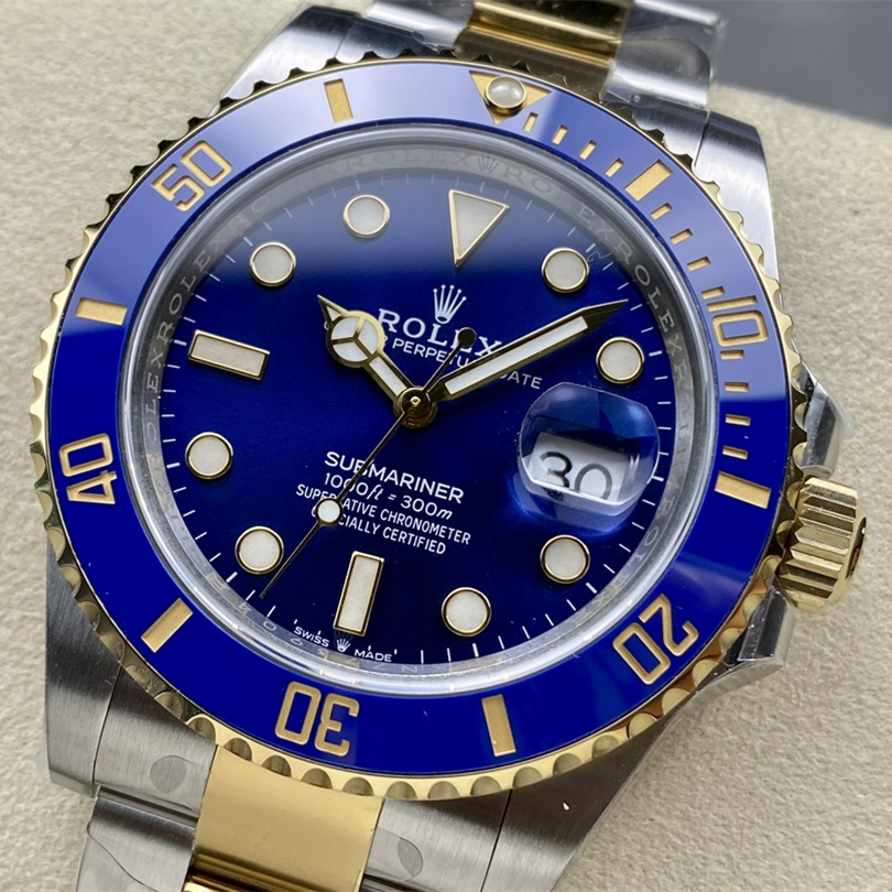 Submariner Date Blue ceramic Oyster, 41 mm, Oystersteel and yellow gold