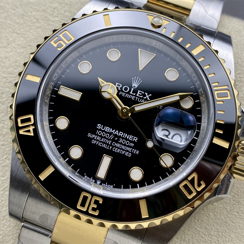 Submariner Date Black ceramic Oyster, 41 mm, Oystersteel and yellow gold