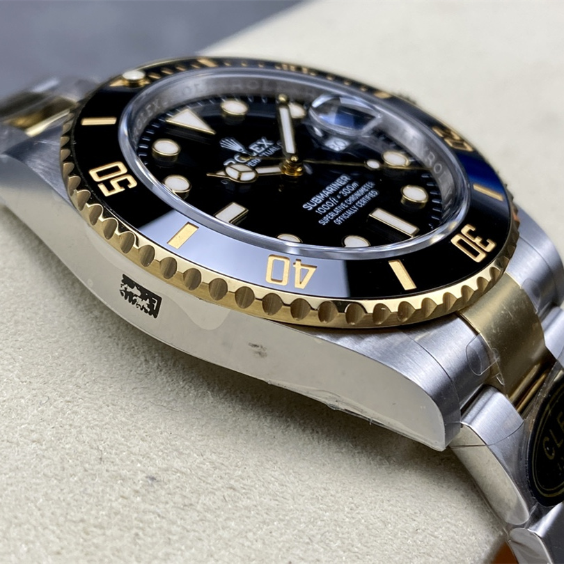 Submariner Date Black ceramic Oyster, 41 mm, Oystersteel and yellow gold