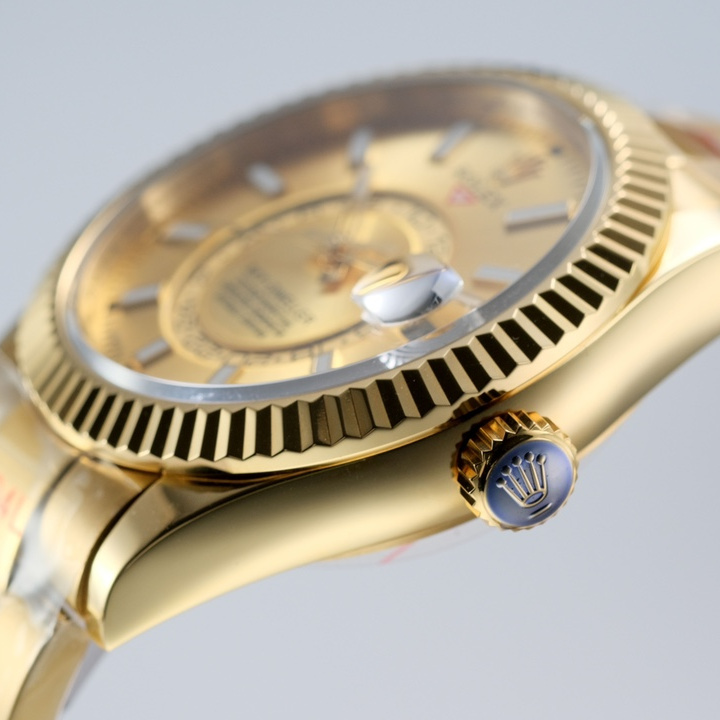 Sky-Dweller Champagne-colour Oyster, 42 mm, yellow gold