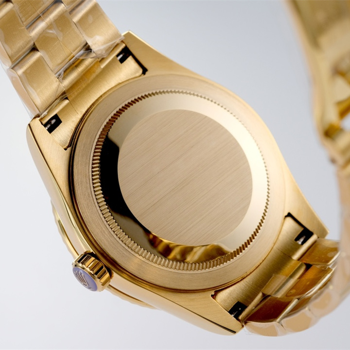 Sky-Dweller Champagne-colour Oyster, 42 mm, yellow gold