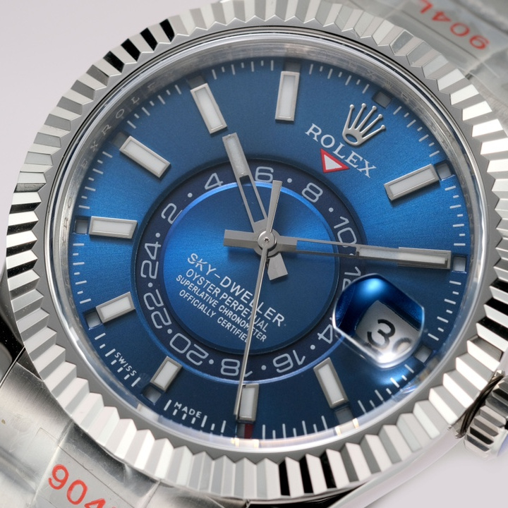 Sky-Dweller Bright blue Oyster, 42 mm, Oystersteel and white gold