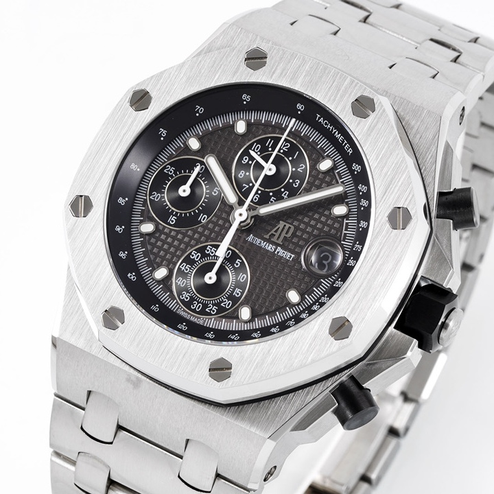 Royal Oak Offshore 26238TI.OO.2000TI.01