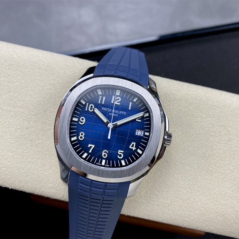 Patek Philippe Aquanaut 5168G-001