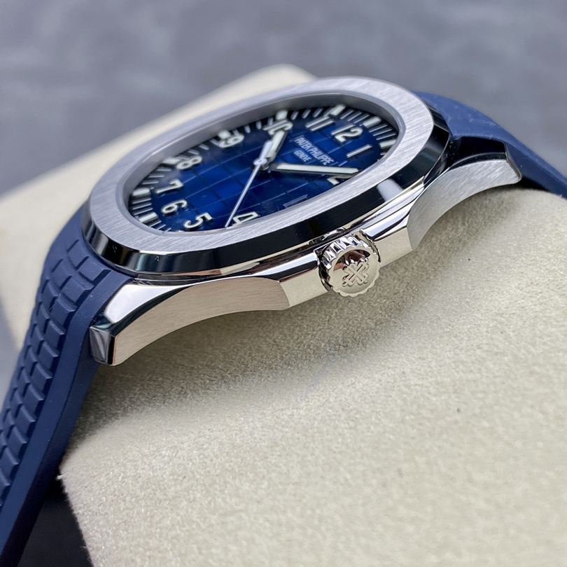 Patek Philippe Aquanaut 5168G-001