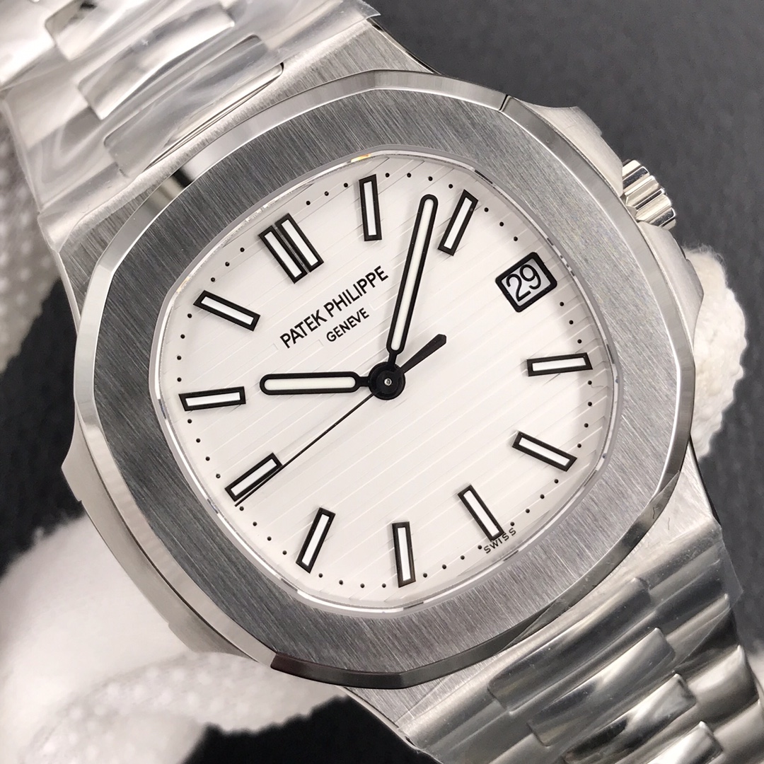 Patek Philippe Nautilus 5711 1A-011