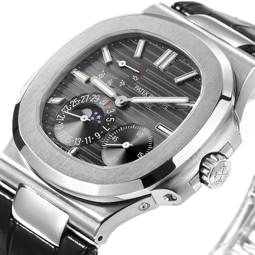 Patek Philippe Nautilus 5712G