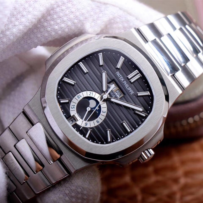 Patek Philippe Nautilus 5726 1A-001