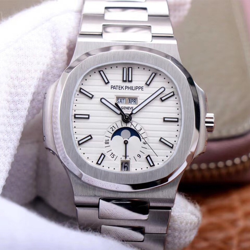 Patek Philippe Nautilus 5726 1A-010