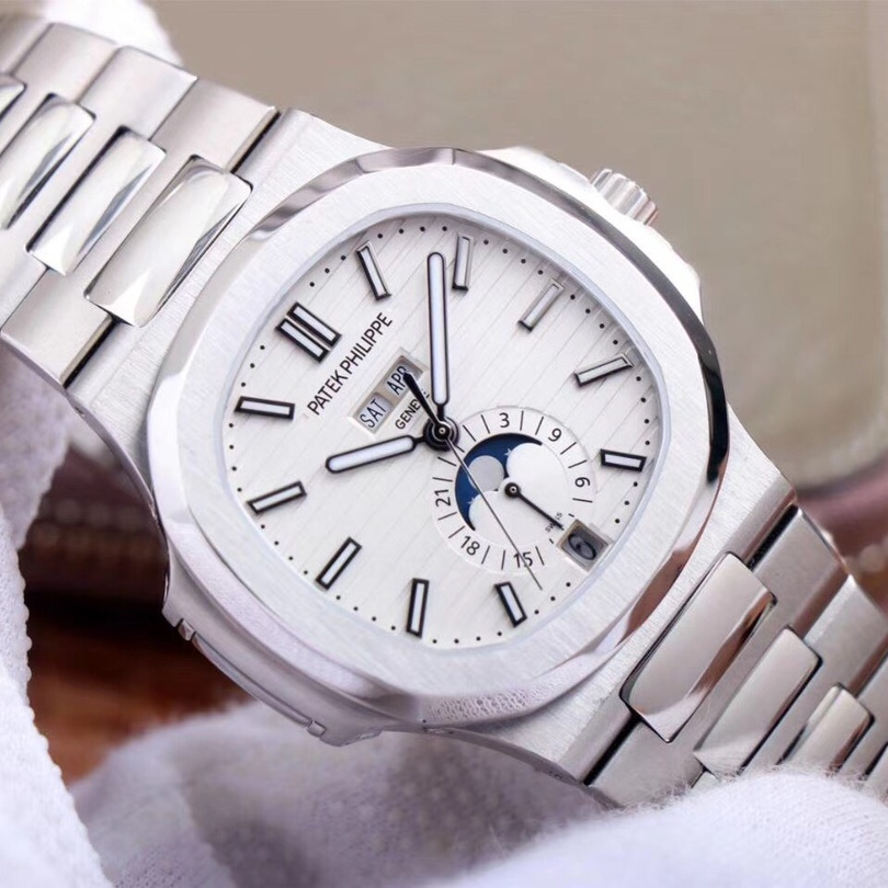 Patek Philippe Nautilus 5726 1A-010