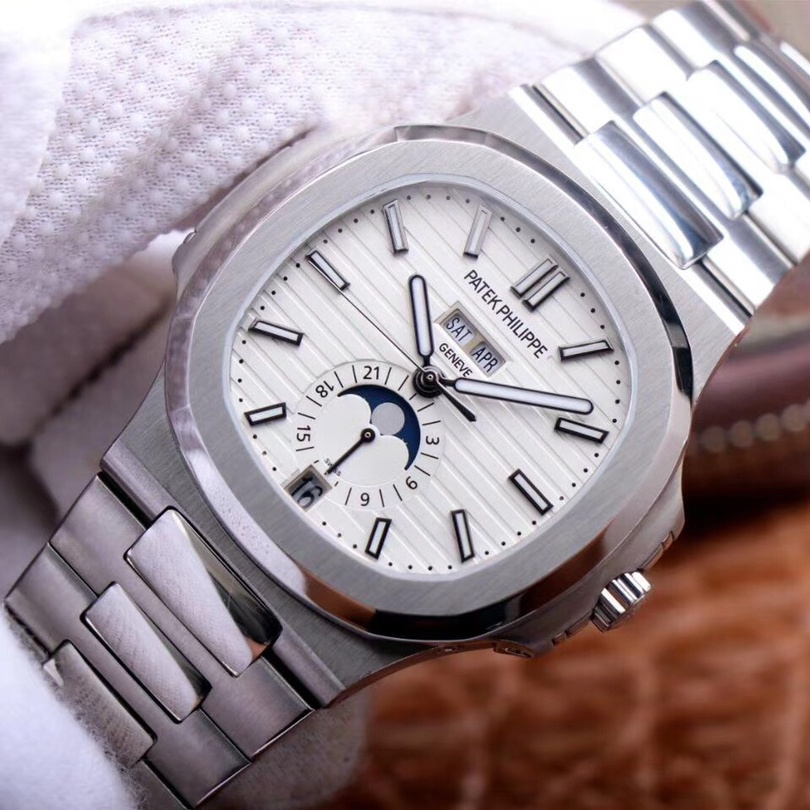 Patek Philippe Nautilus 5726 1A-010