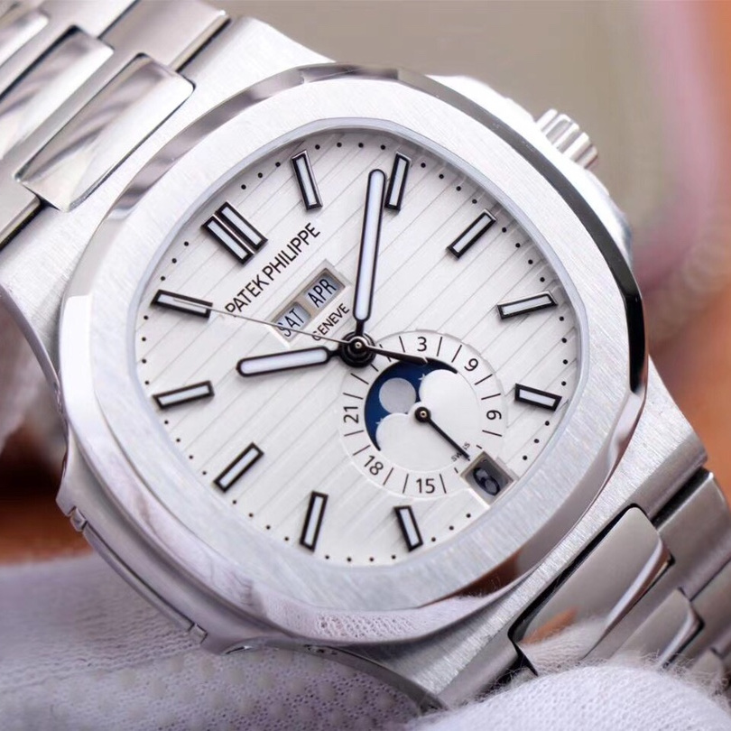 Patek Philippe Nautilus 5726 1A-010