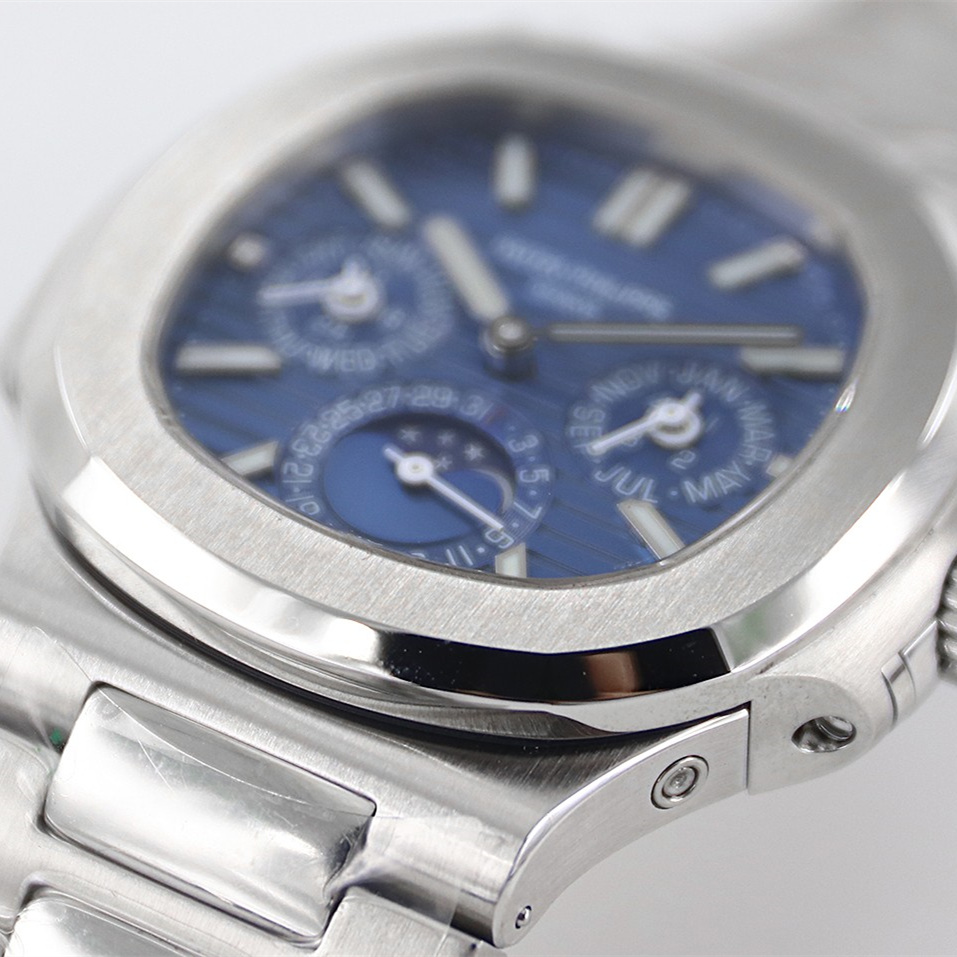 Patek Philippe Nautilus 5740 1G-001